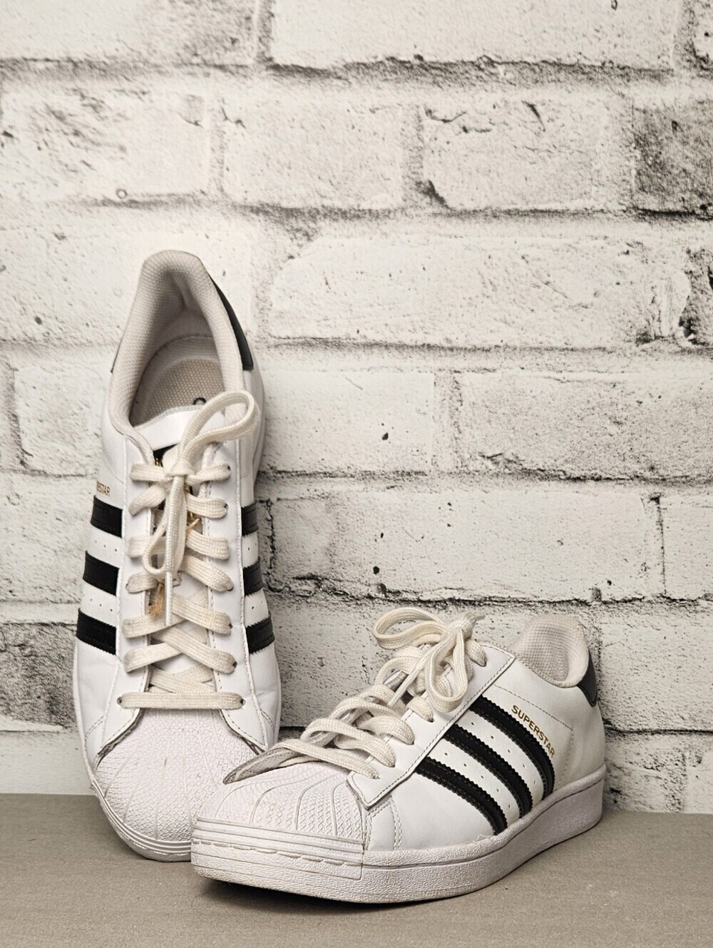 Adidas Superstar Mens 10.5 White Black Shell Toe Leather Sneakers Classic
